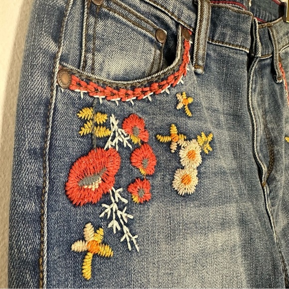 NWT Johnny Was Embroidered Skinny Jeans Vintage Wash Boho Size 25 - Picture 8 of 15